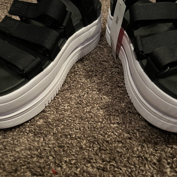 Nike platforms - Picture 2 of 10